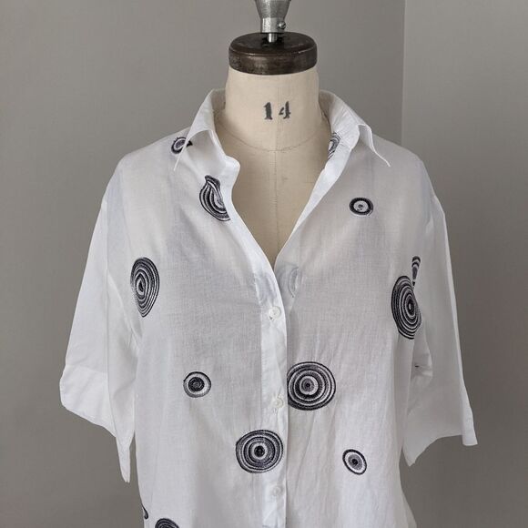 Embroidered 100% Cotton Button Down Short Sleeve - Picture 2 of 5